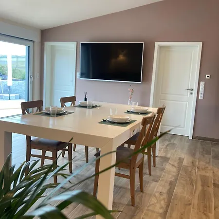 Mit Privatem Pool * ゾルタウ