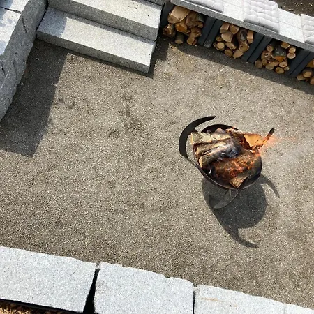 Mit Privatem Pool 別荘 ゾルタウ